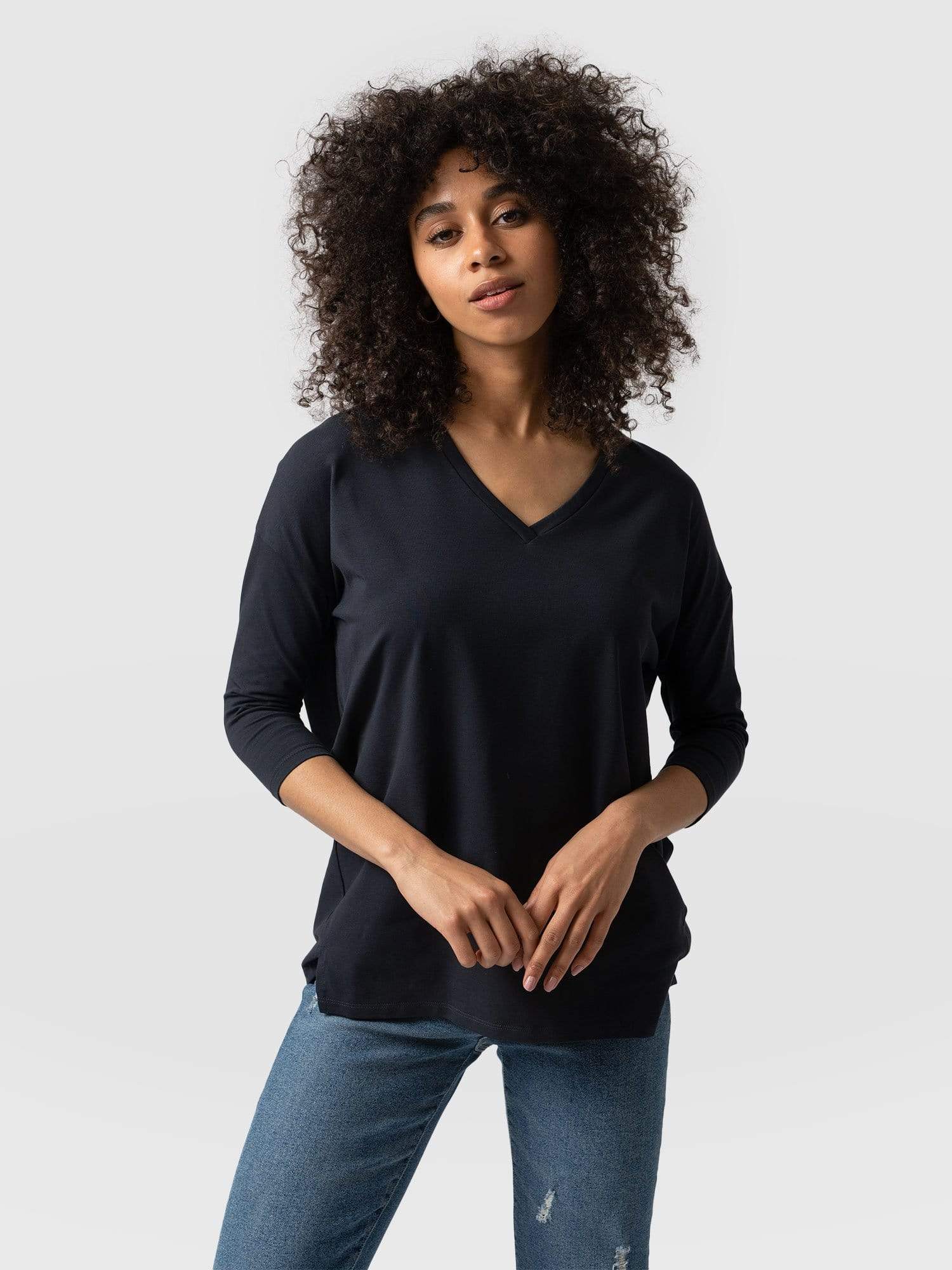 V-Neck Tee Navy - Women's T-Shirts | Saint + Sofia® EU